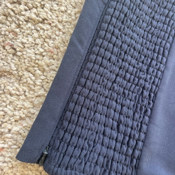 Abercrombie & Fitch Tailored Square Neck Top - Picture 3 of 6